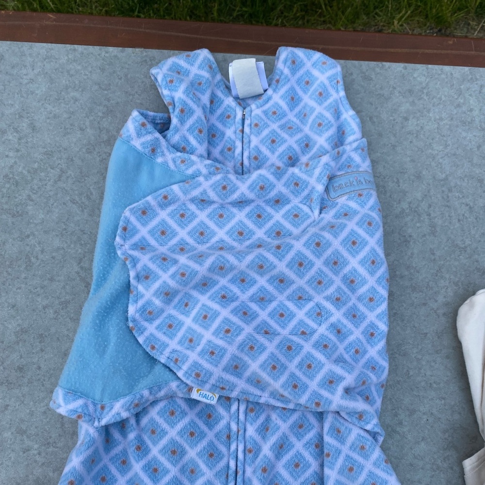 ***SOLD***Halo Micro Fleece Sleepsack Swaddle (NB)